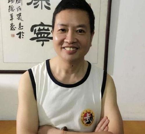 娱乐吃瓜两兄弟